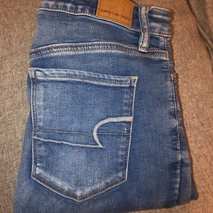 Light wash American Eagle jeggings